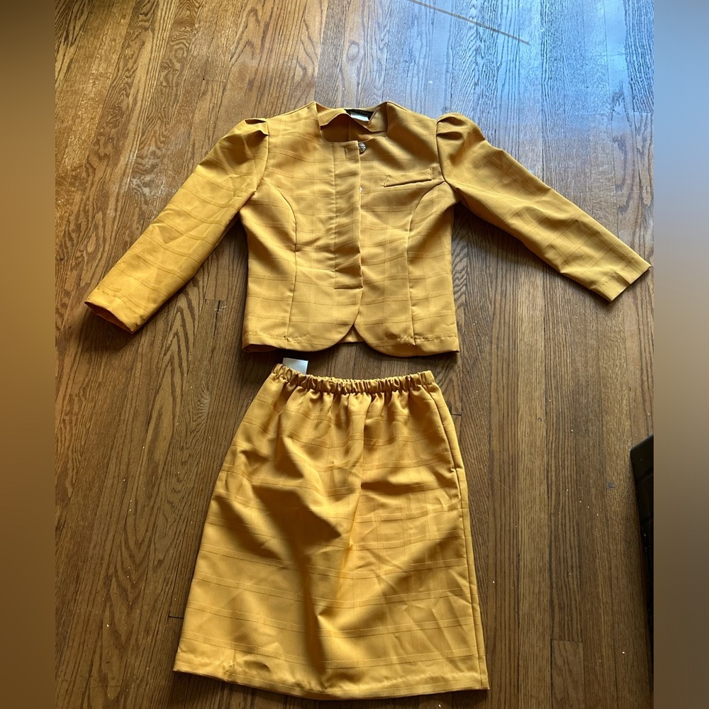 Chablis blazer and skirt set vintage